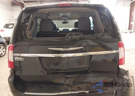 2015 Chrysler Town & Country Touring-L из США, поврежденный, VIN 2C4RC1CG9FR674210